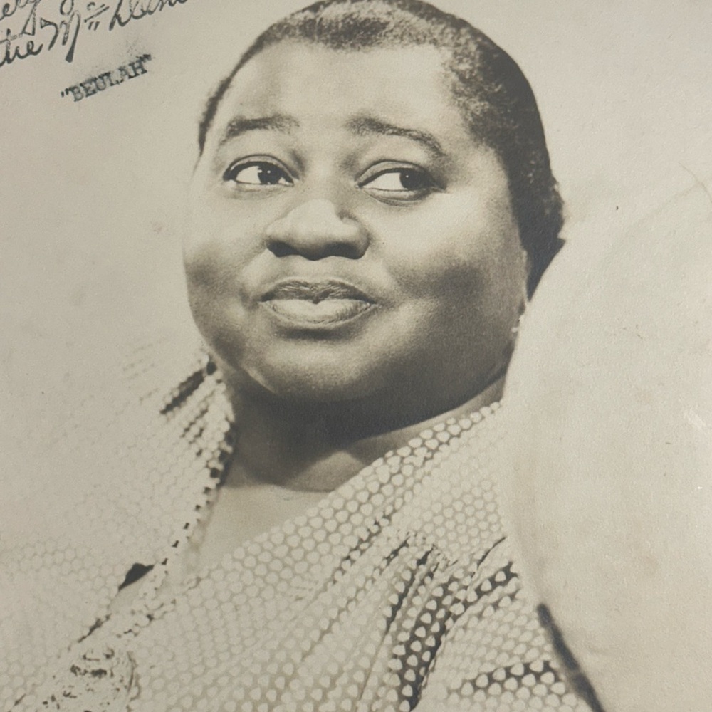 hattie mcdaniel signed Photo - Picture 3 of 3